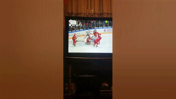 хоккей кхл/Цска Динамо Москва опасный момент!!!