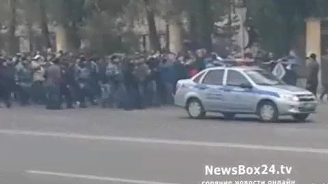 Жестокая бойня  разразилась между фанатами на матче «Динамо» - «Факел»