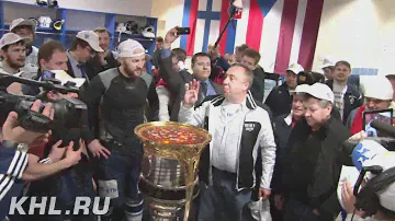 Празднование. От финальной сирены до Москвы
