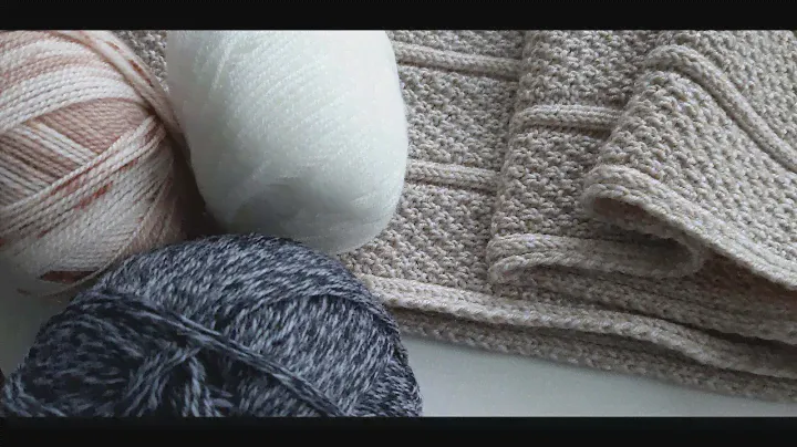 ДВУСТОРОННИЙ ШАРФ ЖЕНСКИЙ/МУЖСКОЙ/ДЕТСКИЙ, СВЯЗАННЫЙ СПИЦАМИ. A scarf tied with knitting needles.