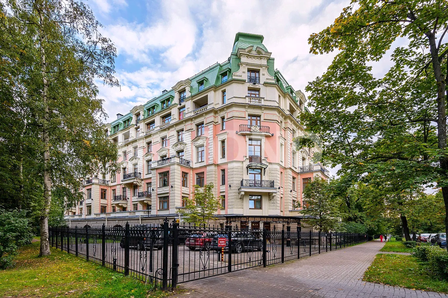 5-комнатная квартира 253 кв.м, г. Санкт-Петербург, Санкт-Петербург, Крестовский остров, проспект Динамо, 12-3